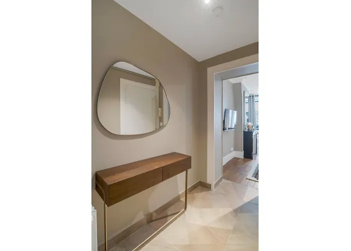 Et Moderne - Invalides パリ